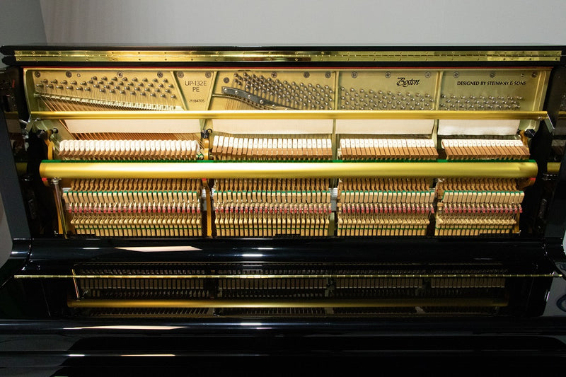 PRE-OWNED BOSTON UPRIGHT UP132E SN:184705 - Performance Edition