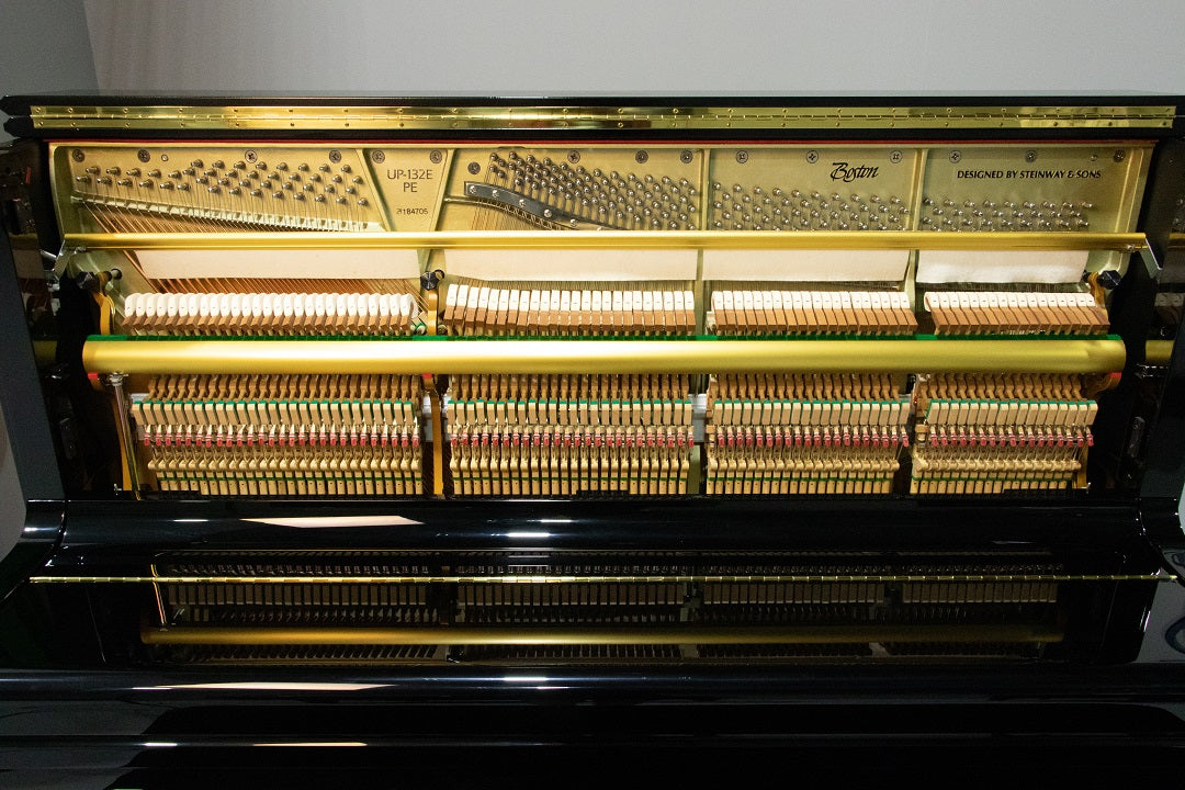PRE-OWNED BOSTON UPRIGHT UP132E SN:184705 - Performance Edition